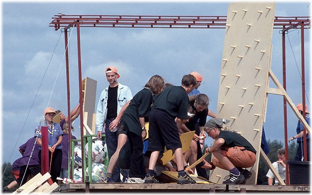 Scout2001-097-l