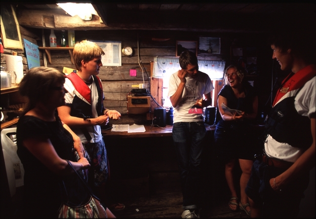 Fladan crew sings Eloise