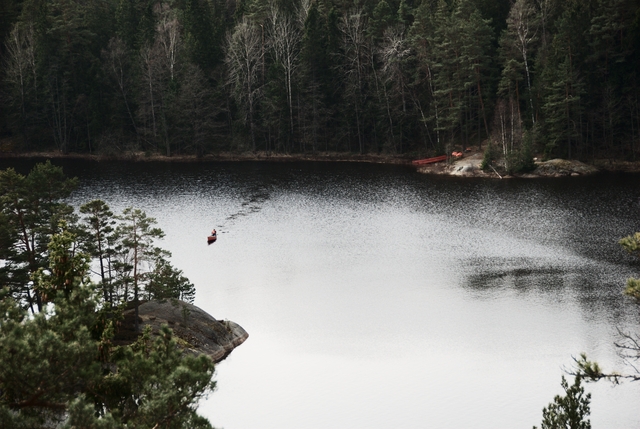Canoing out to the Troll