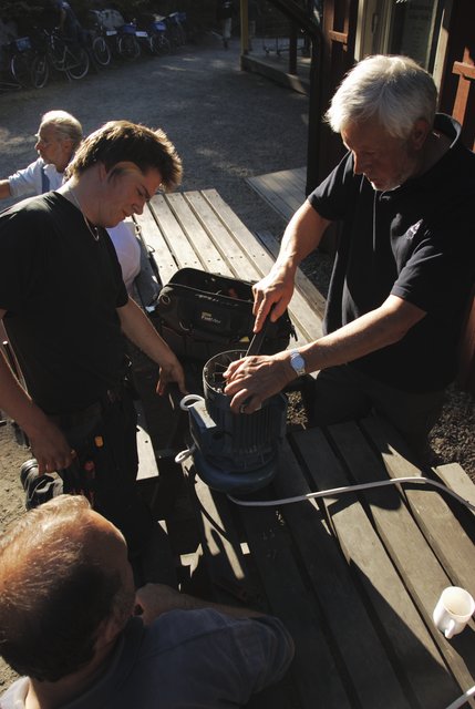 Opening the broken motor