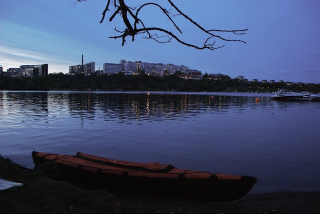 Folding kayak by the shore