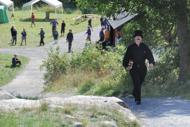 Detective approaching