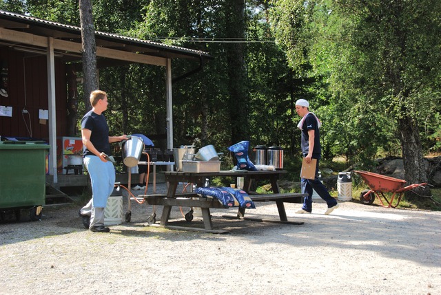 Outdoor kitchen